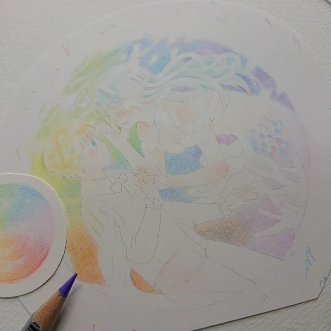 丸いグラデーションに、、少しずつ塗ってますー