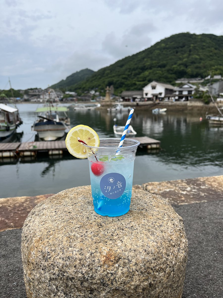 scr_dai's tweet photo. 今日はOnの試し履きイベントで、芦田川のかわまち広場から鞆の浦までの往復25キロのコースを走りました。

ランニングシューズは、お店で少し履いたくらいでは履き心地や相性は分からないことが多いので、こういうイベントを通してOnのシューズの良さや特徴を感じてもらえれば嬉しいです。

#OnFriends https://t.co/5lG6xYV43R