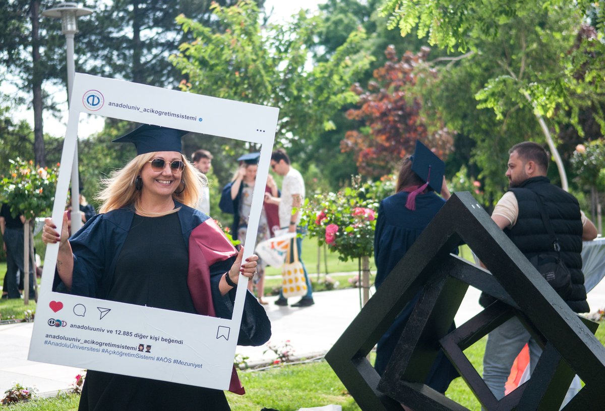 AOFAnadolum's tweet photo. 2022-2023 Mezuniyet Töreni hazırlıkları başladı! 👩🏼‍🎓🧑🏻‍🎓 Gururla, güvenle, heyecanla...
 #AnadoluÜniversitesi #AnadoludaMezuniyet2023 #AosMezuniyet2023 #Mezuniyet #Mezun https://t.co/tbW9l3Efko