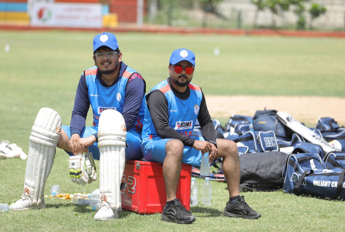 vipulnarigara22's tweet photo. From the @CricketValiant practice camp for Vintage SVCL 

#VipulNarigara #ShlokBhatt #ValiantCricketers #ValiantCricketTeam #BDM #Ahmedabad #Gandhinagar #valiantforgoodcause #VintageSVCL #Cricket #Camp #lovecricket https://t.co/nd3qBftyAT