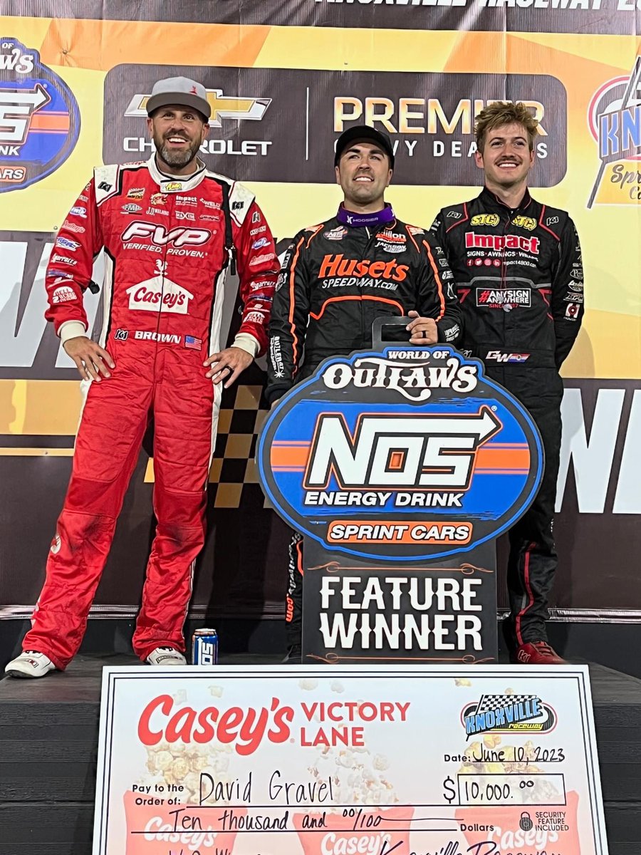 GaretWilliamson's tweet photo. A night i won’t forget…. P3 with the @WorldofOutlaws and picked up our first 360 win at @knoxvilleraces. Our thoughts and prayers are with @carson_macedo after a very scary accident in the A. Back to @HusetsSpeedway in the Liebig Motorsports 10 machine tomorrow! https://t.co/eZ8NwSICt5