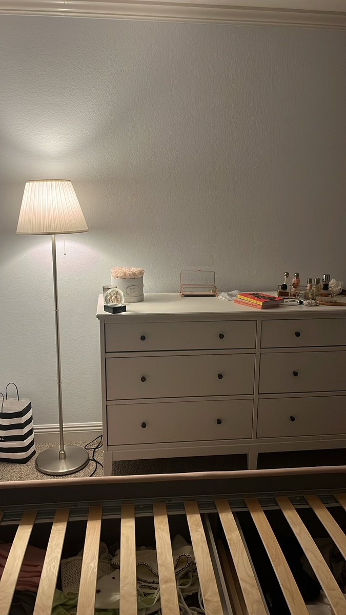 lily jo on Twitter "being depressed in my depressing room"