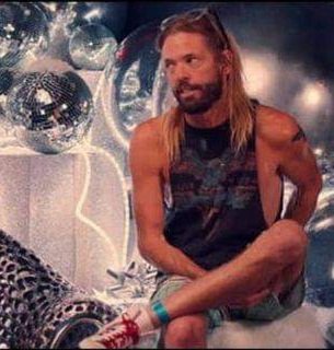 Sunday #taylorhawkins🦅 pic
#neverforgetTaylorHawkins 🖤🕊🙏💔