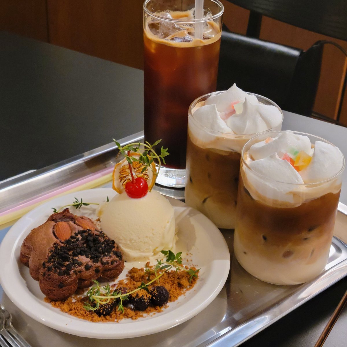 gulinuguli's tweet photo. 📍서울 영등포 문래 카페 솔트

다시 먹어도 브라우니는 넘넘 맛있���음
구웃 👍 

#승연아_우즈야_여기야
#세운아_먹어보세운
#하오_늘도잘먹었다
#황제님을_위한_메뉴판 https://t.co/QpYbFqt55b