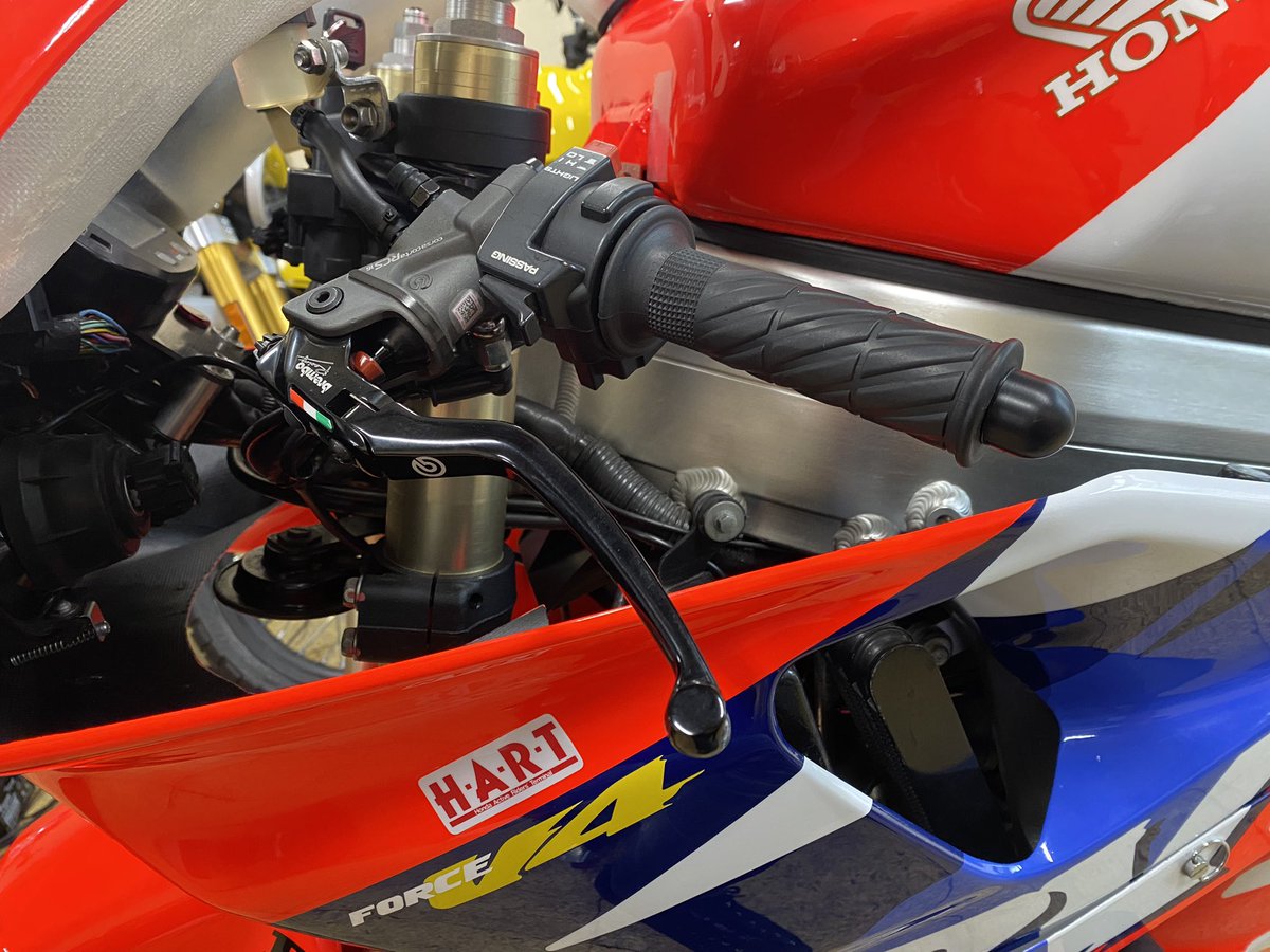 trentasette37_'s tweet image. クラッチマスター交換等。
#HONDARVF750R
#RC45
#ホンダ
#Trentasette37_
#トレンタセッテ37