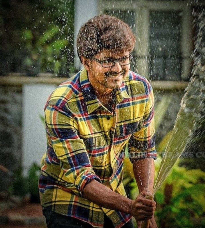 Jeni__Vijay's tweet image. Quote your unposted @actorvijay Pic In your gallery 🖼️

#Leo//#BloodySweet//#Jeni   @actorvijay

MINE⚡THERI 🔥