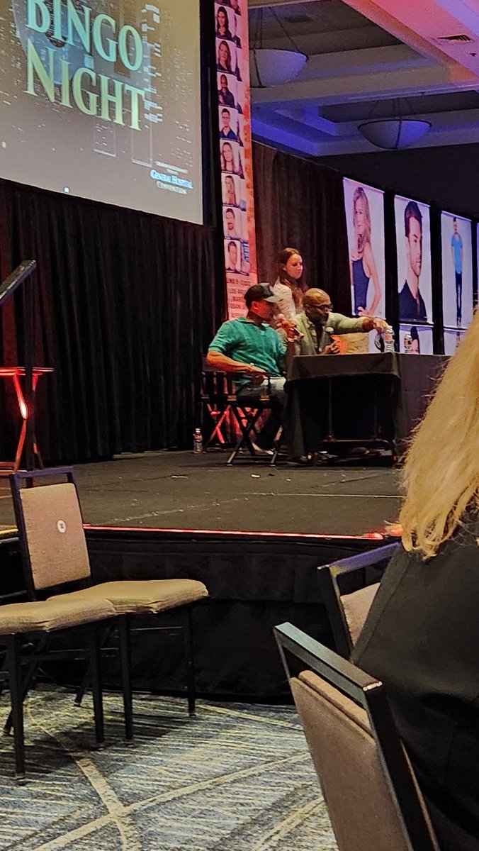 twin_fangirl's tweet image. Playing Bingo with Trina's daddy and cousin. 🤣🤣🤣🤣🤣🤣🤣

#GH #GHConvention