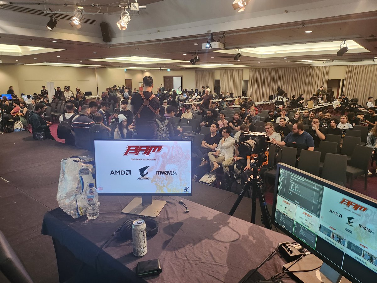 Tom Scott tweet media