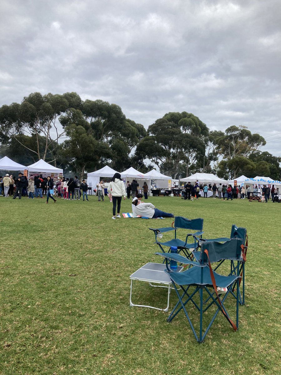 uhmyell's tweet photo. Having a blast at the #KalayaanFilipinoFestival in Adelaide! 🇵🇭🎉 Enjoying the lively music, vibrant culture, and mouthwatering food trucks. Proud to celebrate #PhilippineIndependenceDay with fellow Filipinos and friends. Mabuhay! ✨ #AdelaideEvents #FilipinoPride https://t.co/iMmX2rJdD2