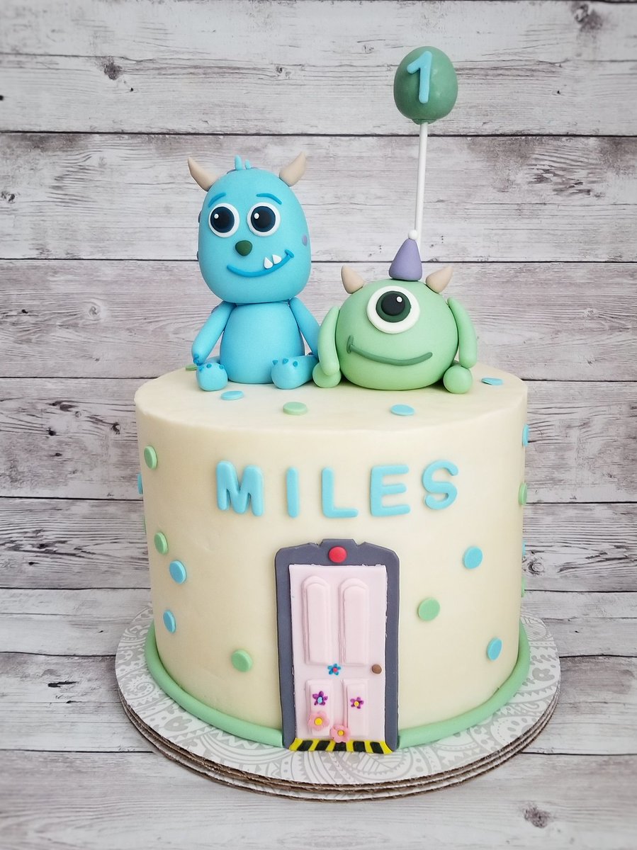 Baby Monsters Inc Cake
#monstersinccake #firstbirthdaycake #birthdaycakes #decoratedcake #vancouvercakes #vancouverbaker #shoplocal #monstersinc #firstbirthday #cakedecorating #cakeofinstagram #cakes #buttercreamcake #matchacake