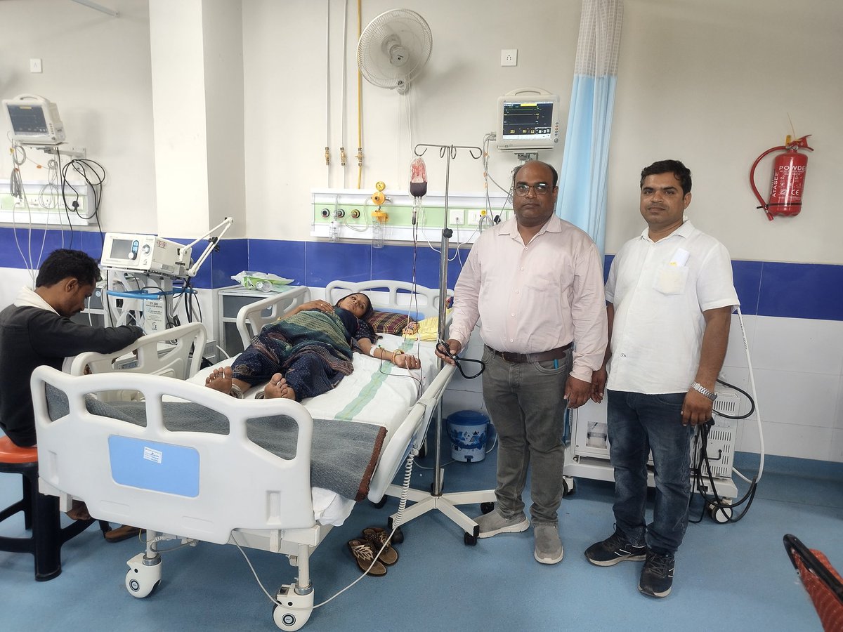 हां <a href="/NHM_MP/">National Health Mission MadhyaPradesh</a> में हमारा भी शोषण हो रहा है क्योंकि यहां सीएम <a href="/ChouhanShivraj/">Shivraj Singh Chouhan</a> द्वारा बनाई गई 5 जून 2018 की #संविदा_नीति आज तक अधिकारियों द्वारा लागू नहीं की गई है
#में_हूं_एमपी_का_शोषित_एनएचएम_संविदा
Jit 01
<a href="/narendramodi/">Narendra Modi</a>
<a href="/OfficeOfKNath/">Kamal Nath</a>
<a href="/AmitShah/">Amit Shah</a>
<a href="/BJP4MP/">BJP Madhya Pradesh</a>
<a href="/DrPRChoudhary/">Dr. Prabhuram Choudhary</a>
<a href="/ZeeMPCG/">Zee MP-Chhattisgarh</a>
<a href="/INCMP/">MP Congress</a>