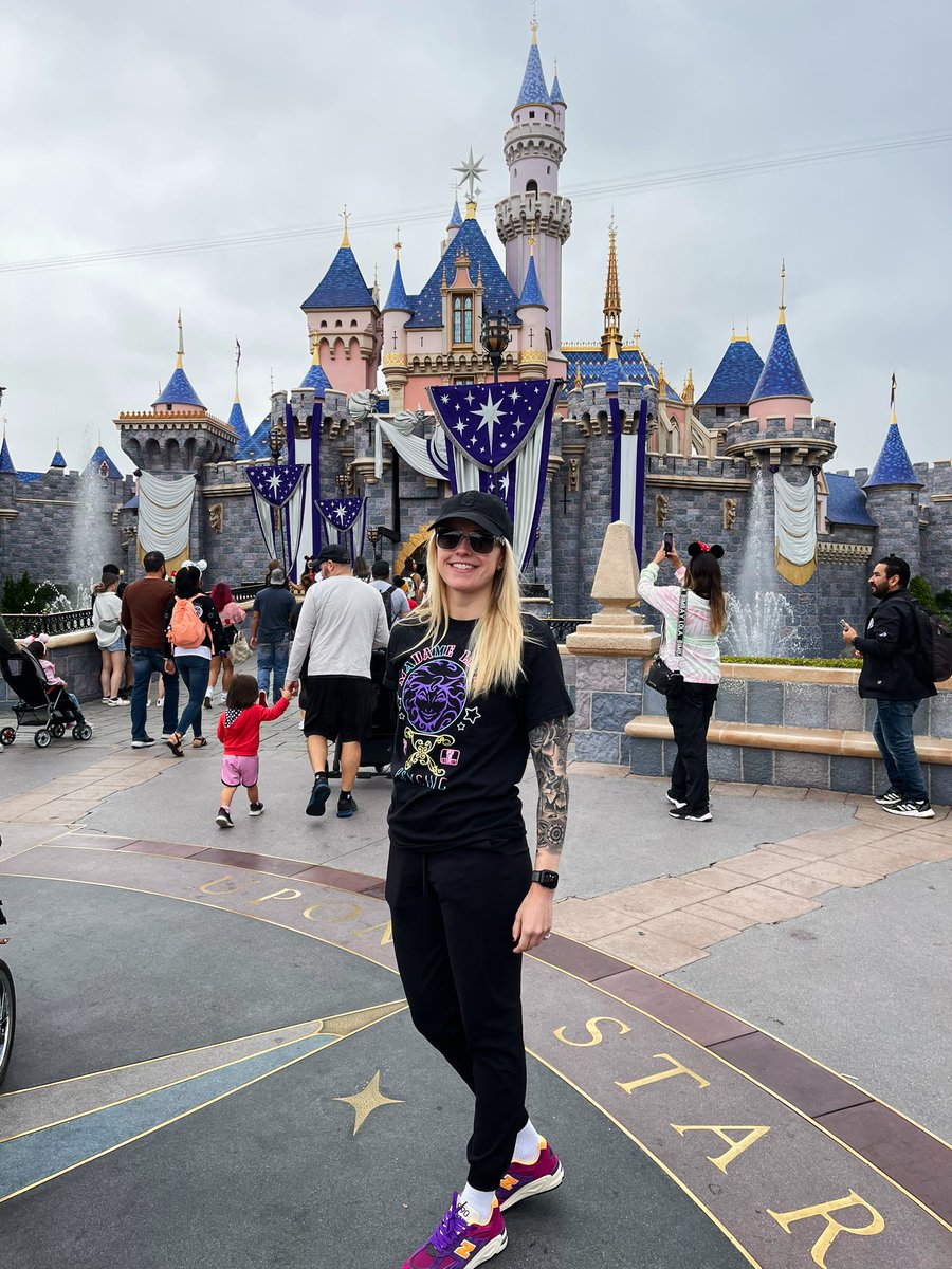 Ashley Anderson On Twitter 🐭🏰 Having The Best Day 💕 Disneyland 