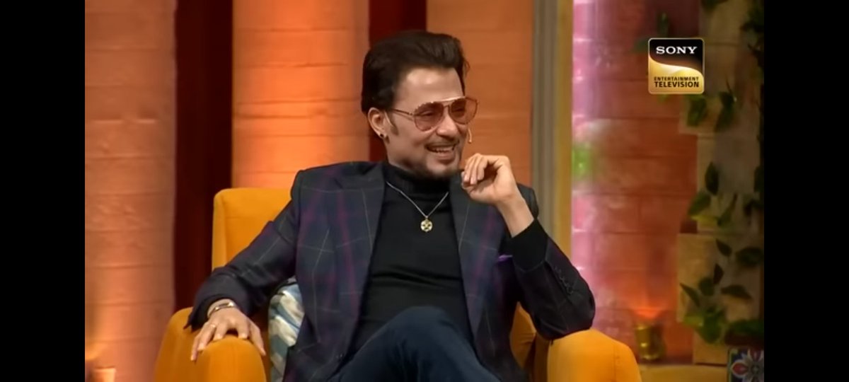 devggaurav's tweet photo. Arreyy Tony Stark Jii aap The Kapil Sharma Show me aaye the?? 😱 https://t.co/9wI7k2V01g