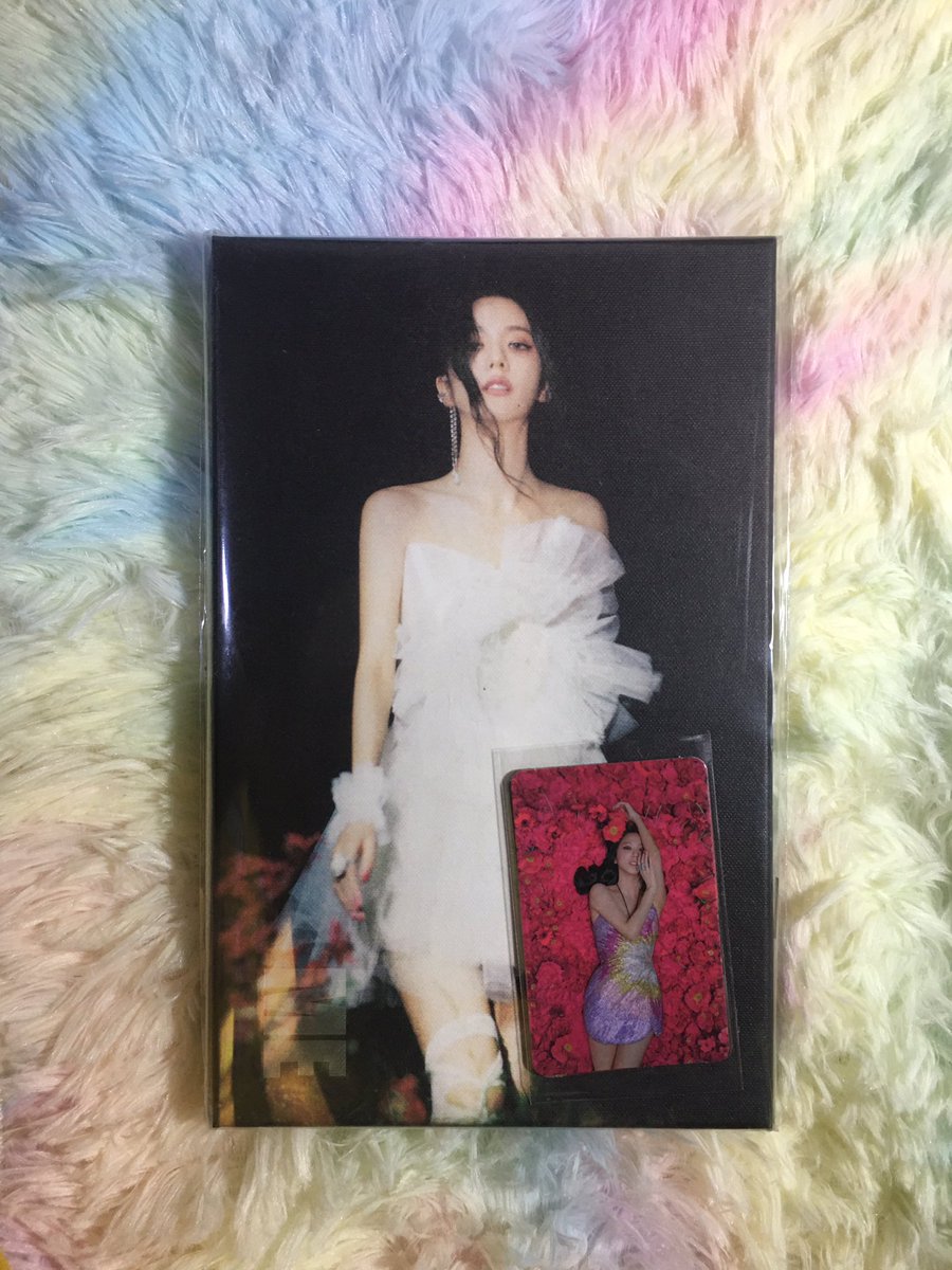 [WTS/LFB] ONHAND SEALED Jisoo- ME

✅ Can do COD via shopee
✅ GUARANTEED OFFICIAL
✅ Freebies
✅ With Ktown4u POB and Poster
✅ Pm me for more pictures and questions

950 each
1860 set
add 30 for poster tube

#jisoo #blackpink #JISOO_Blooming_With_ME