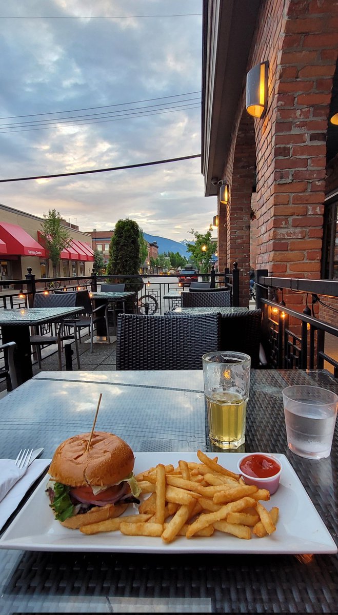 Also, check out River City Pub in Revelstoke the next time you're through. Not only is the pub fare 10/10, but so is the hospitality.

The manager brought out a bowl of bacon and a bowl of water for Carson, cleaned off a table on the empty patio just for us, shared some stories.