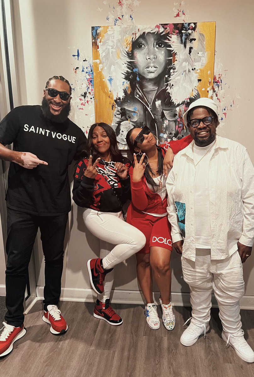 RushDeeOfficial's tweet photo. late night session doing legendary tings with my legendary family @ashanti x @theoriginalmomanger x @itschubbiebaby. 

yo why it look like we all came to the studio color coordinated 😂. #Ashanti #RushDee #Momanger #BeGenius [ 📸: @ShotByJuma ] https://t.co/tH7oL3uWMC