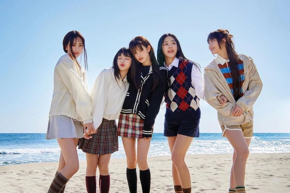 theseoulstory's tweet photo. Brand reputation for girl groups in the month of June:

1) BLACKPINK
2) (G)I-DLE
3) NewJeans
4) aespa
5) TWICE
6) FIFTY FIFTY
7) IVE
8) LE SSERAFIM
9) Girls’ Generation
10) Red Velvet

https://t.co/C9yrtBzKoY https://t.co/QH6PMos1S5
