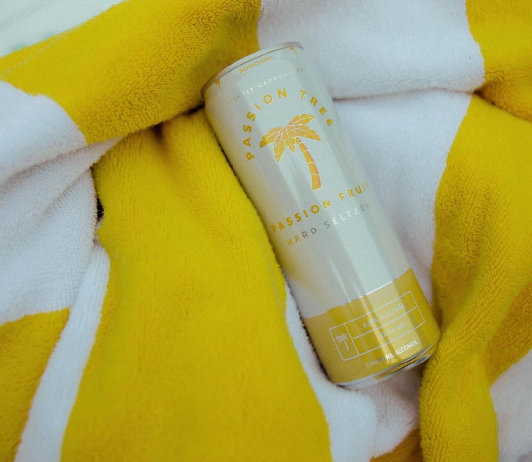 Passiontreee's tweet photo. It’s bad manners to leave an ice-cold Passion Tree in the sun 🔅.

📷: @abe.bermudez

#hardseltzer #whatsyourpassion #losangeleslife #sandiegolocal #losangelescalifornia #passionate #sandiegofun #sandiegoevents #sandiegobeach #findyourpassion #passiontree #newportbeachca https://t.co/hsI9BVLLK8