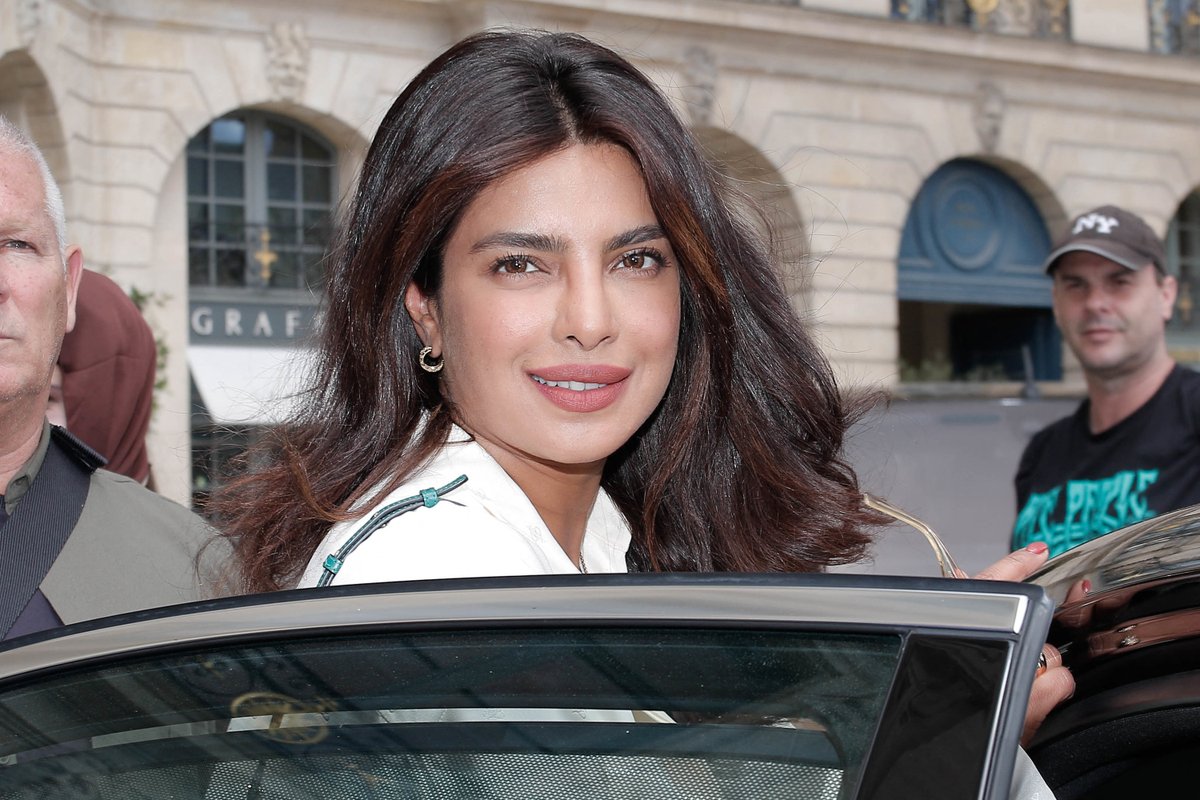 Throwback #PriyankaChopra leaving her hotel in Paris!

17 HQs
priyankachopramalaysia.com/gallery/thumbn…