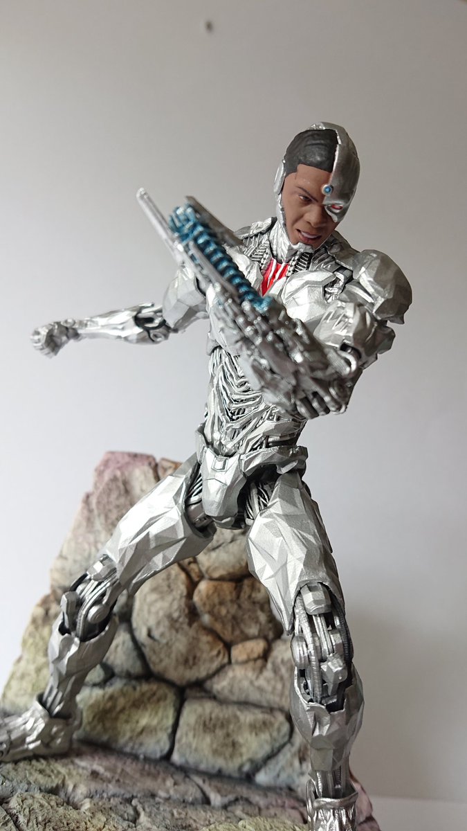 MAFEX CYBORG
(ZACK SNYDER'S JUSTICE LEAGUE Ver.)