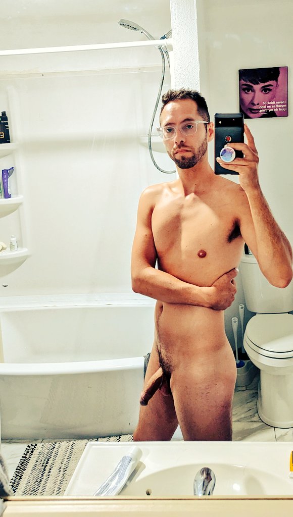 huanald's tweet photo. New haircut, it's growing on me #gay #nude #smooth #showertime https://t.co/NDQrOJJi6X