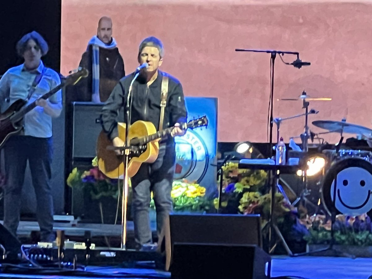 Latest Oasis News on Twitter "RT Kelvrkid81 Noel rocking San Diego