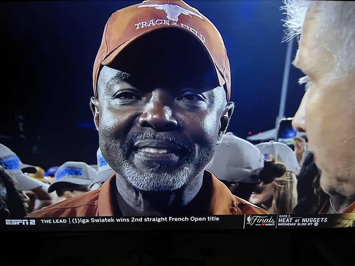 rcarrolldegcv's tweet photo. @NCAATrackField @coach_Floknows @TexasTFXC Congrats coach! You did it. Impressive meet for your team. https://t.co/3mVy9n1vUh