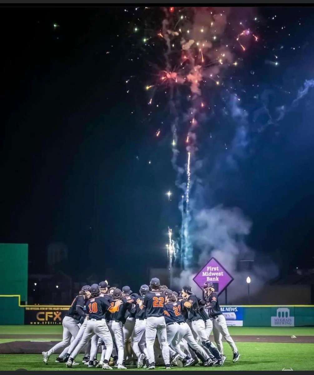 Edwardsville HS Tigers Baseball (@evilletigerbb) on Twitter photo 