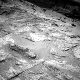 MarsMissionImgs's tweet photo. #CuriosityRover image taken on #Sol3563 at 1:24:27.941 PM with #Navcam #Mars #NASA #Space https://t.co/DD9NB7RryQ