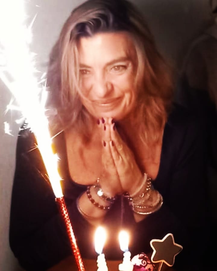 marinalba's tweet photo. Gracias por este año.
#FelizCumpleaños https://t.co/3u6LI2r8as
