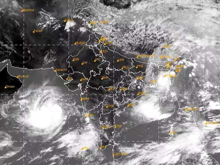 EMEAExpress's tweet photo. 'Biparjoy' Intensifies Into Extremely Severe Cyclonic Storm Today, Be Near Guj Coasts In 4 Days — 10 Points

Read about government preparedness at https://t.co/qc3CXx5yVV

#Biparjoy #BiparjoyCyclone #Guj #CycloneBiparjoy https://t.co/PGf8Xvx1PM