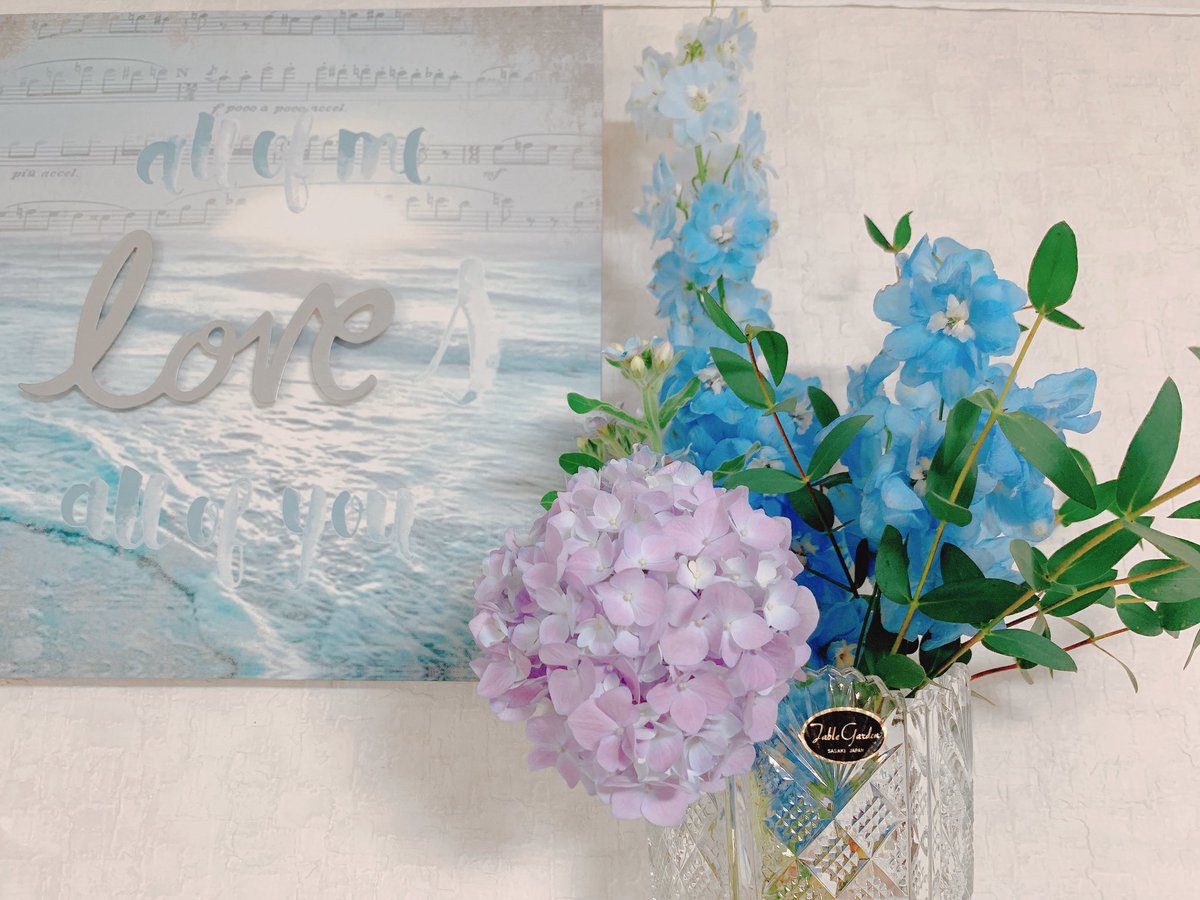 dndc_charco's tweet photo. 昨日は大好きな先輩の結婚式❀❀
ドレス姿本当に本当に綺麗だったし
笑顔あふれる素敵な式でした☺️
新郎新婦と余興もできて🥁
懐かしい人達に会えて💐
こちらまで幸せになる素敵な日でした☺️✨ https://t.co/ywFAZ67Q6i