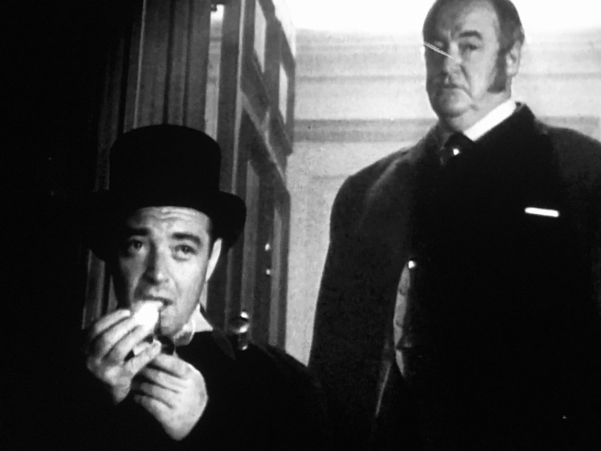 Missed opportunity for Warners: Syd and Pete as Holmes and Watson... #TCMParty #TheVerdict #NoirAlley