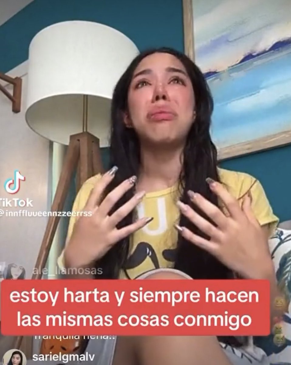 Lizbeth66252591's tweet photo. Así se ve una mujer inteligente / así se ve una mujer inmadura sin neuronas 

#yerimua #tammyparra #naimdarrechi  #yeri #tamy  #naim #aborto https://t.co/Mx7t5QGOy4