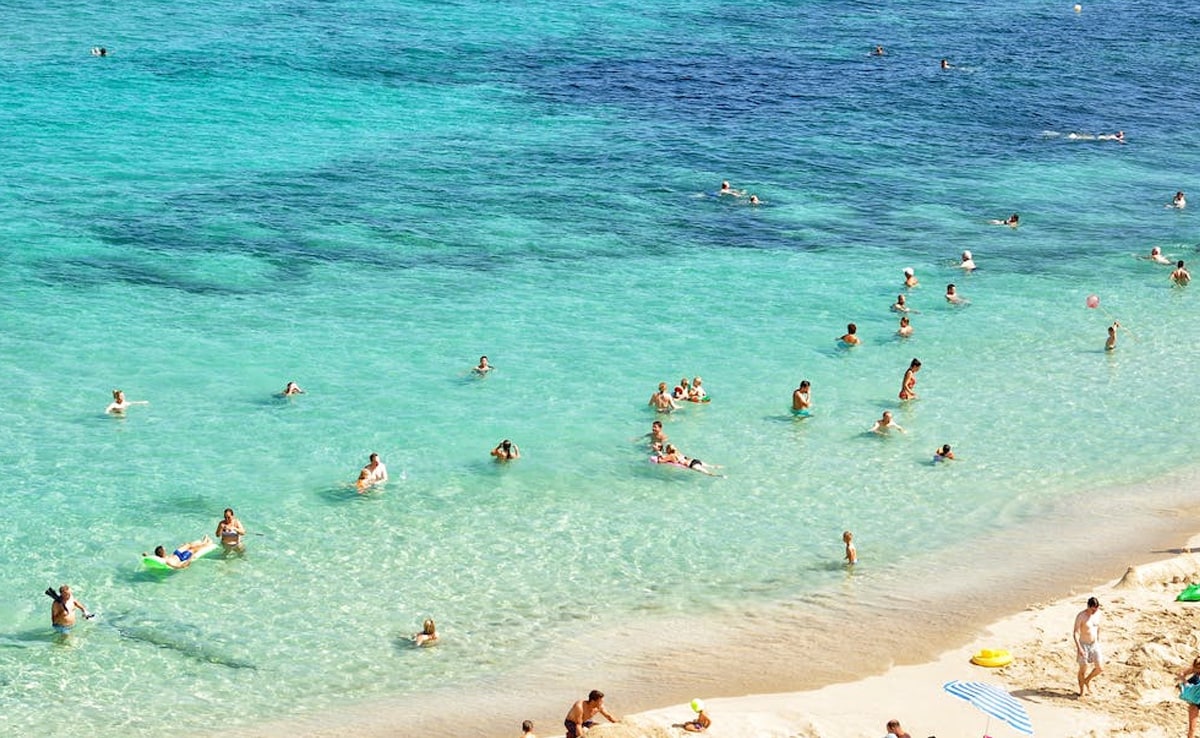 NDTV on Twitter: "RT @ndtvfeed: Netherlands Town Prohibits Visitors From Having Sex On Beach