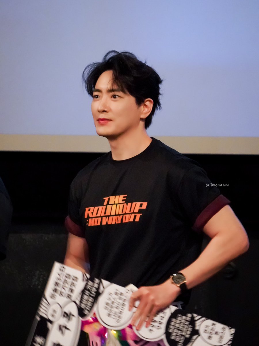 #LeeJunHyuk now at the Stage Greeting for #범죄도시3 The Roundup: No Way Out 😍 Finally met him in person! ❤️
📍CGV송파 #이준혁