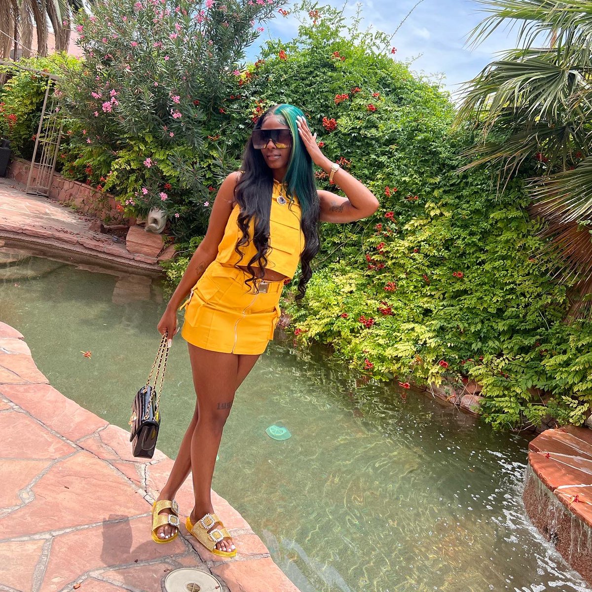 ts_avy's tweet photo. If Pretty Was A Person 💕🏆 https://t.co/jL1YvbuMsb