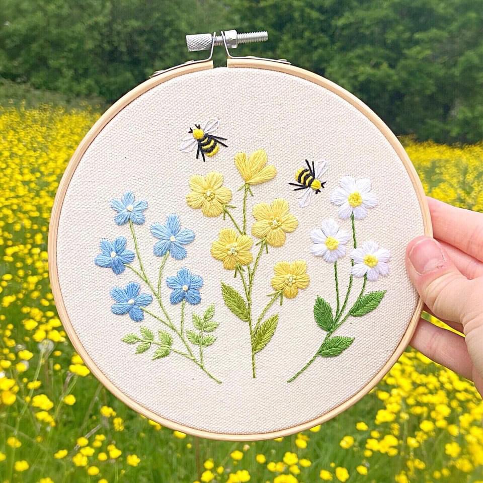 Happy yellow flowers! 🌼 🌼 🌼