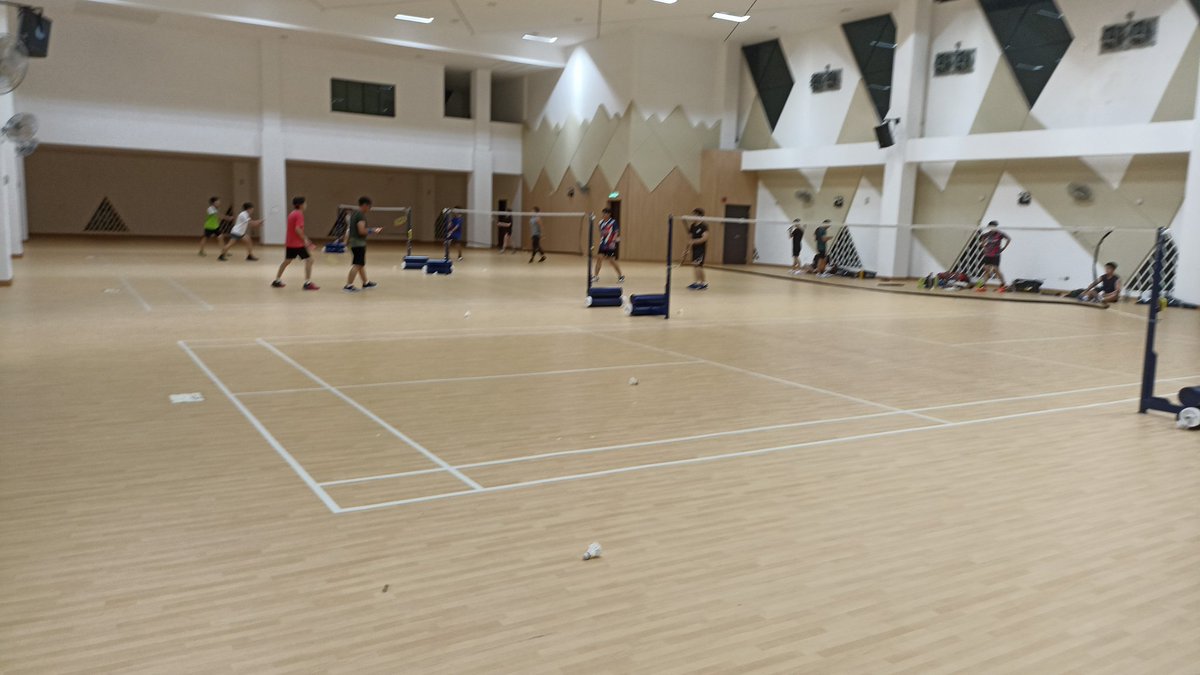 dannychan921's tweet photo. Throwback yesterday, a group of fresh &amp; young badminton group~ https://t.co/UPbgweCR2k