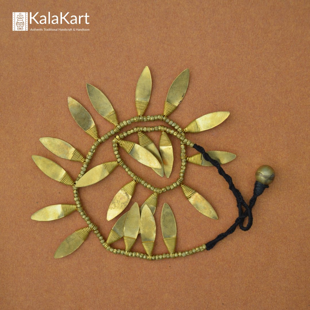 Adorn yourself with this exquisite piece of Dhokra jewelry. Carry a piece of your ancient heritage and flaunt it in style! 

Every piece is hand-crafted with love and happiness.

This authentic traditional Dhokra tribal necklace is available at KalaKart! 

#tribaljewelry #Odisha