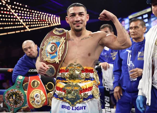 Victory well deserved.  #TeofimoLopez handed #JoshTaylor the 1st defeat of his professional career and taking the WBO junior welterweight title he’d held since 2021.

 Scores: 115-113, 115-113 and 117-111.
#EGesports #boxingnews
#boxingmatch
#boxing #taylorlopez