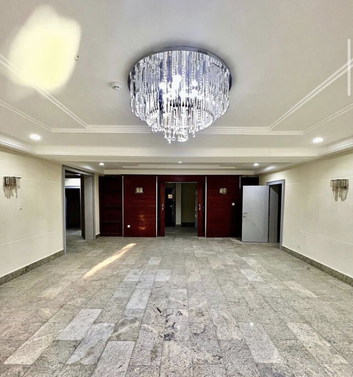 Automall_ng's tweet photo. For sale!!!
6 bedroom with a BQ
Price:1 billion
Location:Maitama, Abuja
#Melekyari #emefele #ManCity #Buhari
@aisha_yaGuda @Mvnaaa___ @__yellows @zabeenarh @Asmau__Hassan @_hafsat_paki @el_uthmaan @lumiquan_ @MallamRetweeet @KawuGarba @indoeishat @Imranmuhdz @moderate_ustaz https://t.co/e6YeoTp7aK