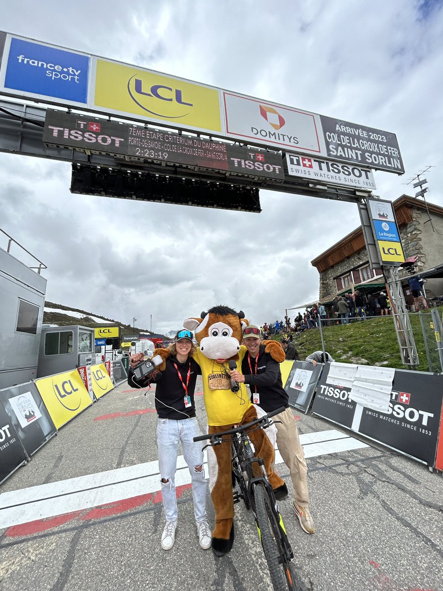 Hier on a mis le feu au sommet de La Croix de fer ❤️‍🔥
RDV aujourd’hui sur la Bastille et ses 1,8km à prêt de 15% pour un final qui s’annonce explosif 🧨 
#CriteriumDuDauphine #lesRP