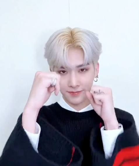 9 or nothing

ZEROBASEONE IS 9  
#WakeoneTreatRickyBetter  
#RICKY_IS_ZB1