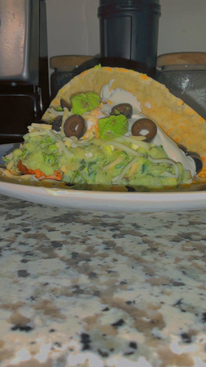 AKThePanda1's tweet image. Ok! Hear me out; instead of the classics how about we use #sweetpotatoes !!
When I feel like my body really needs something uber healthy but #hellagood I opt to make Black Bean &amp;amp; Sweet Potato Tacos w/ Napa Cabbage Slaw  #cookingwithpoofy #poofybare #favchef23 #favchef2023