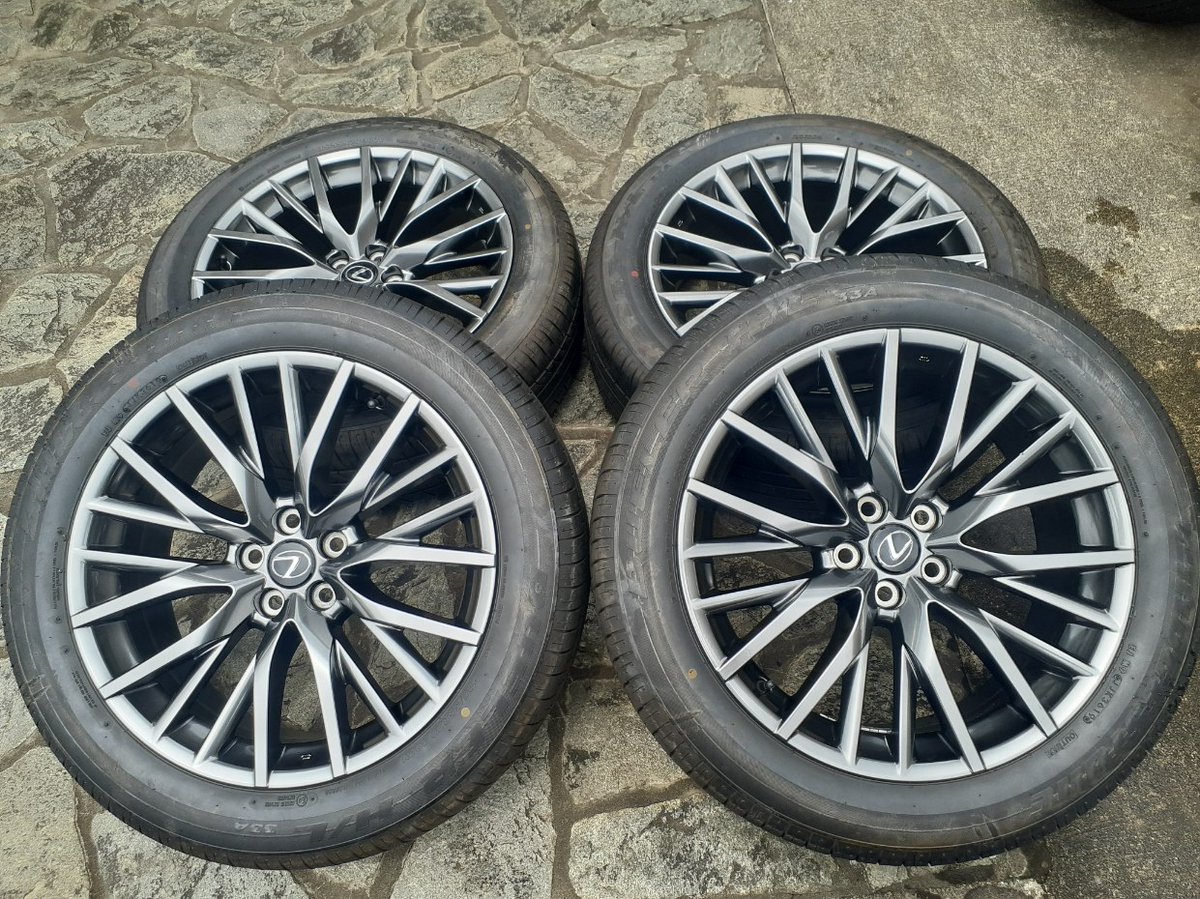 ap_honsha's tweet photo. レクサスRX450ｈ　Ｆスポーツ純正ホイール

新車で購入後社外ホイールに交換したため不要になりました。TPMS（空気圧センサー）は移植してしまったので付いていませんが欲しい方いらっしゃいませんか？

＃レクサス　＃ＲＸ４５０ｈ　＃純正ホイール　＃売ります https://t.co/M0iGLfg7Ci