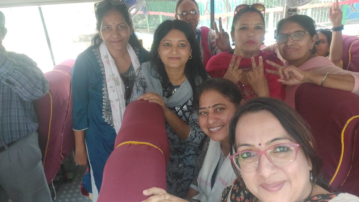 shalluduggal's tweet image. तानाशाही के खिलाफ Ward 59 team रामलीला के लिए निकल चुकी है #AAPProtest #AAPKiMahaRally
@AamAadmiParty @ArvindKejriwal @SatyendarJain @dr_arunkgupta @SanjayGarg_aap
