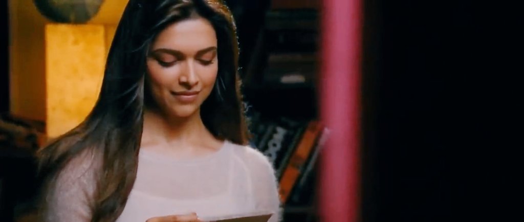 I wanted to make this YJHD thread for myself! :)

'𝑌𝑎𝑎𝑑𝑒𝑖𝑛 𝑚𝑖𝑡ℎ𝑎𝑖 𝑘𝑒 𝑑𝑖𝑏𝑏𝑒 𝑘𝑖 𝑡𝑎𝑟𝑎ℎ ℎ𝑜𝑡𝑖 ℎ𝑎𝑖𝑛, 𝑒𝑘 𝑏𝑎𝑎𝑟 𝑘ℎ𝑢𝑙𝑎 𝑡𝑜ℎ 𝑠𝑖𝑟𝑓 𝑒𝑘 𝑡𝑢𝑘𝑑𝑎 𝑛𝑎ℎ𝑖 𝑘ℎ𝑎 𝑝𝑎𝑜𝑔𝑒”

Such relevant dialogues. When Nostalgia hits you dive all in! 😌