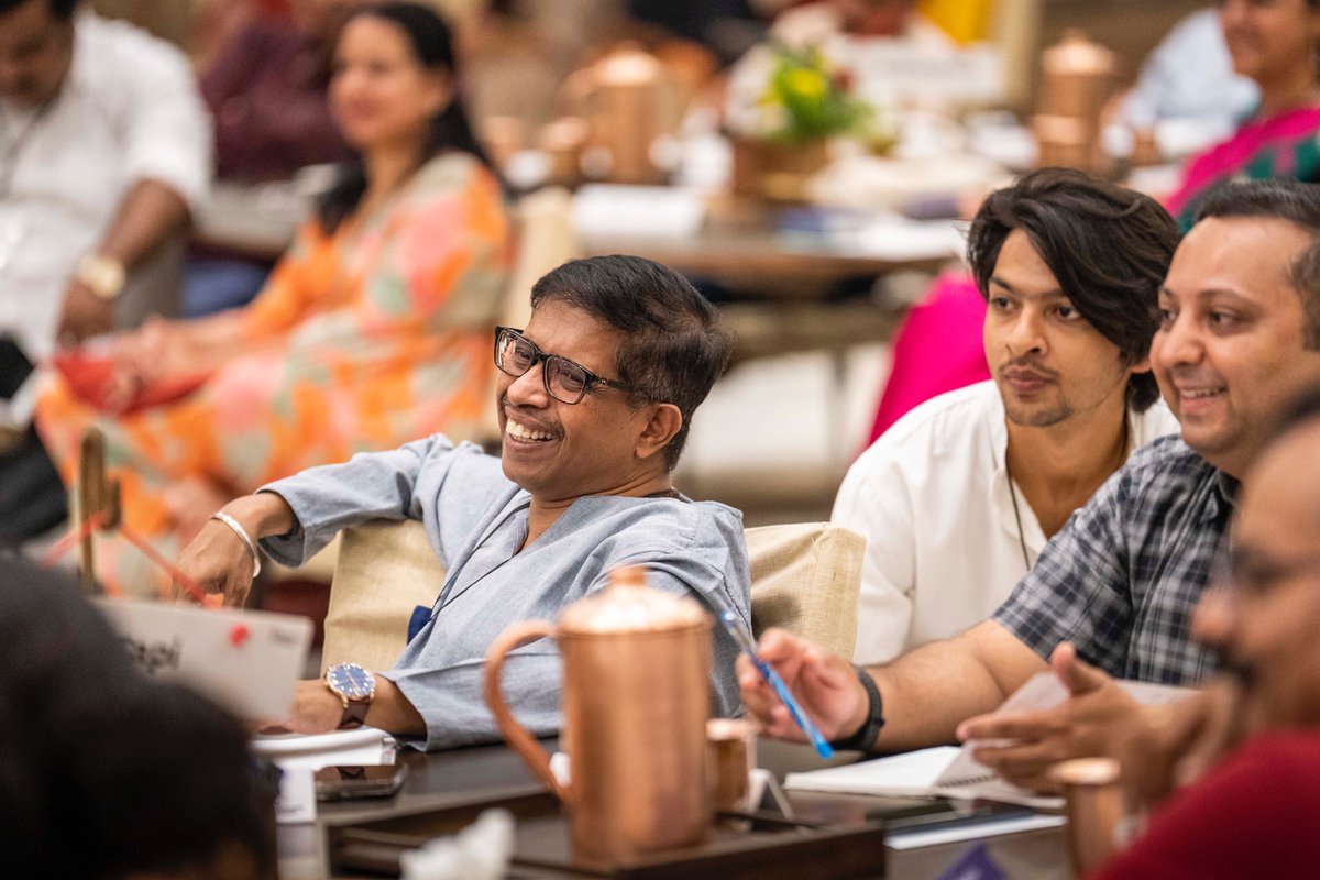 SadhguruAcademy's tweet image. An illuminating start to Day 3 of the HINAR program, as participants share some of their deepest revelations and most valuable learnings from the program so far. #humanisnotaresource #IshaLeadership #mentoring #innovation #business #entrepreneur #startup #management