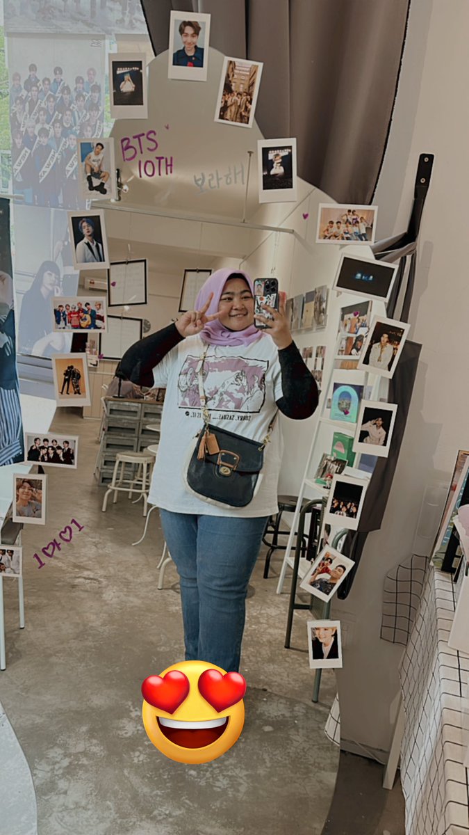 tkhanhyo's tweet photo. Borahae . Thank you for this experience
ππ€π€£π₯°
#TimewithBTS
@forevermy_seven https://t.co/EWEe6See37